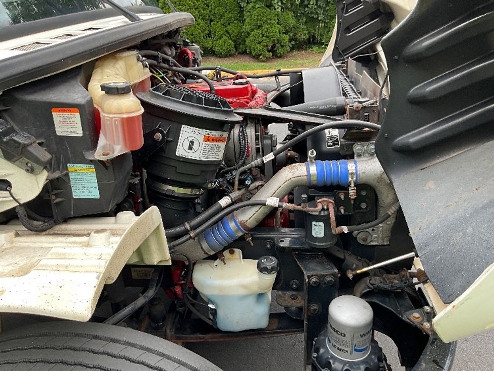 Cab and Chassis Truck-Light and Medium Duty Trucks-Freightliner-2016-M2-Reading-PA-214,179\n\t\tmiles-$ 31,250 - Image 23