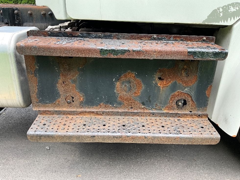 Cab and Chassis Truck-Light and Medium Duty Trucks-Freightliner-2016-M2-Reading-PA-214,179\n\t\tmiles-$ 31,250 - Image 28