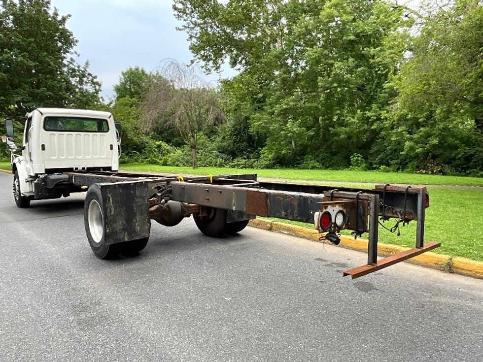 Cab and Chassis Truck-Light and Medium Duty Trucks-Freightliner-2016-M2-Reading-PA-214,179\n\t\tmiles-$ 31,250 - Image 6