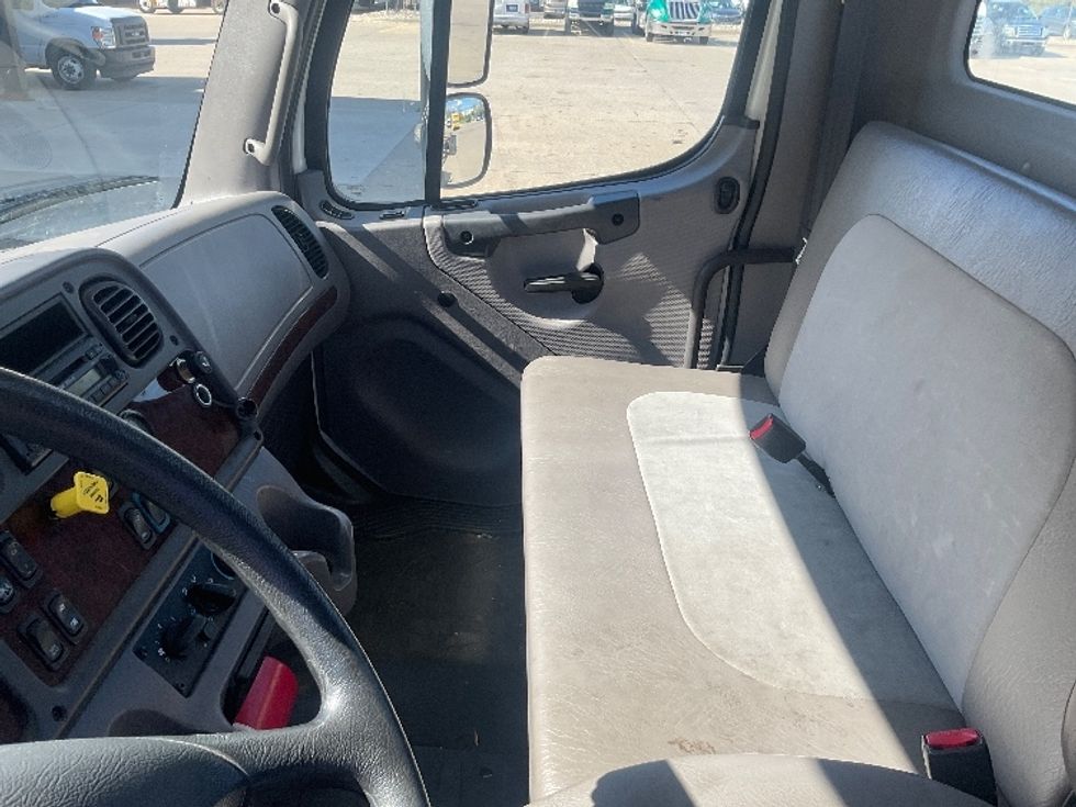 Cab and Chassis Truck-Light and Medium Duty Trucks-Freightliner-2017-M2-Allen Park-MI-106,667\n\t\tmiles-$ 42,250 - Image 14