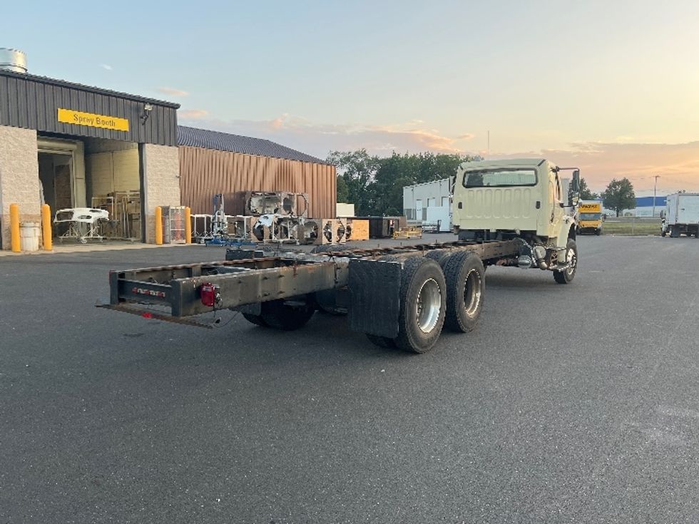 Cab and Chassis Truck-Light and Medium Duty Trucks-Freightliner-2017-M2-Bensalem-PA-340,161\n\t\tmiles-$ 29,750 - Image 13