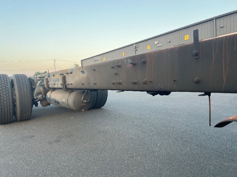 Cab and Chassis Truck-Light and Medium Duty Trucks-Freightliner-2017-M2-Bensalem-PA-340,161\n\t\tmiles-$ 29,750 - Image 14