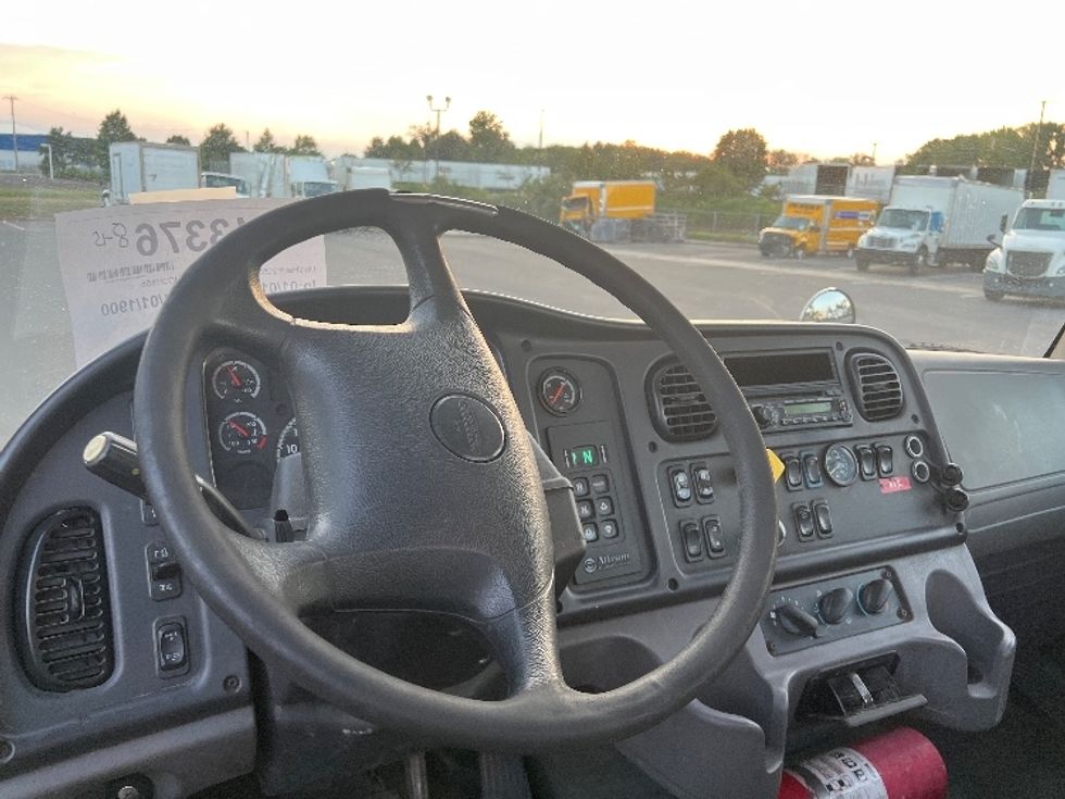 Cab and Chassis Truck-Light and Medium Duty Trucks-Freightliner-2017-M2-Bensalem-PA-340,161\n\t\tmiles-$ 29,750 - Image 18