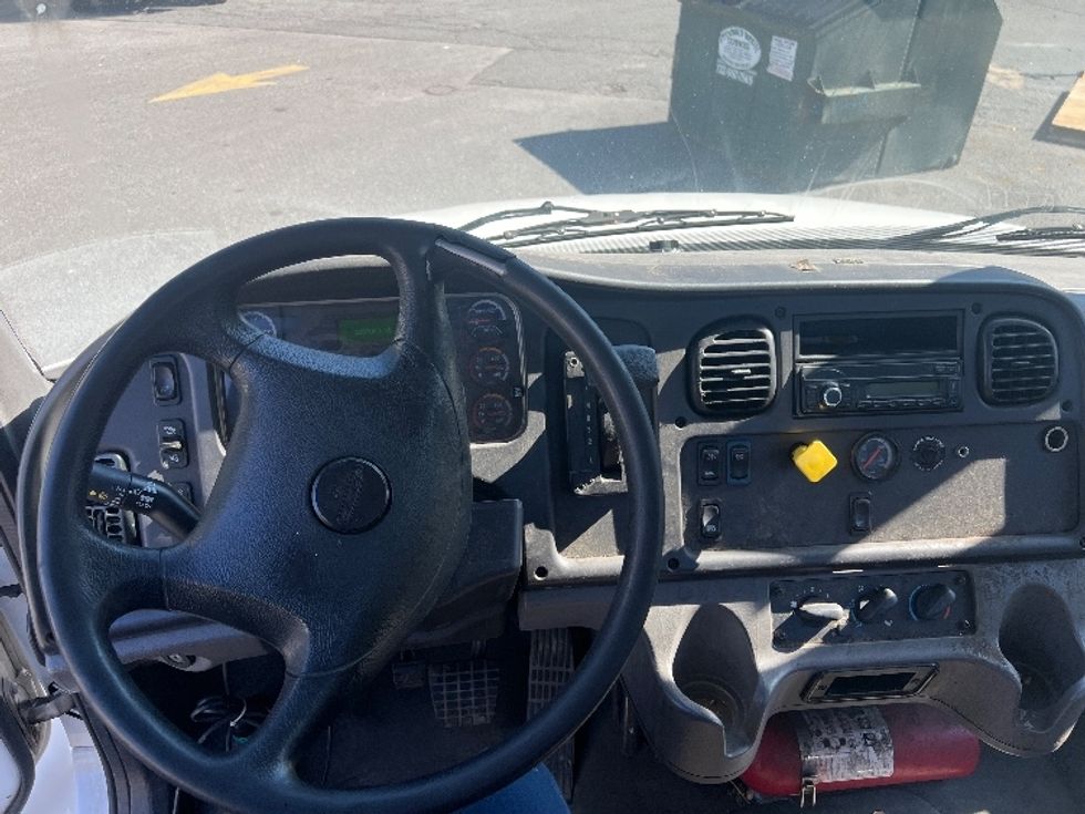 Cab and Chassis Truck-Light and Medium Duty Trucks-Freightliner-2017-M2-Dayton-NJ-215,299\n\t\tmiles-$ 34,000 - Image 13