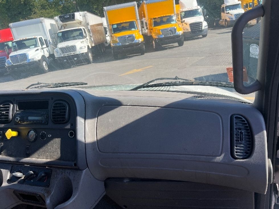 Cab and Chassis Truck-Light and Medium Duty Trucks-Freightliner-2017-M2-Dayton-NJ-215,299\n\t\tmiles-$ 34,000 - Image 18