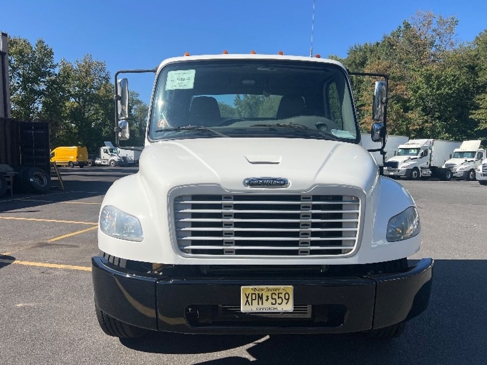 Cab and Chassis Truck-Light and Medium Duty Trucks-Freightliner-2017-M2-Dayton-NJ-215,299\n\t\tmiles-$ 34,000 - Image 2