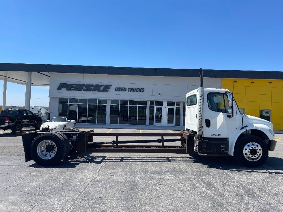 Cab and Chassis Truck-Light and Medium Duty Trucks-Freightliner-2017-M2-Kansas City-MO-180,280\n\t\tmiles-$ 33,250 - Image 10