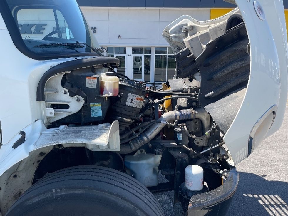 Cab and Chassis Truck-Light and Medium Duty Trucks-Freightliner-2017-M2-Kansas City-MO-180,280\n\t\tmiles-$ 33,250 - Image 19