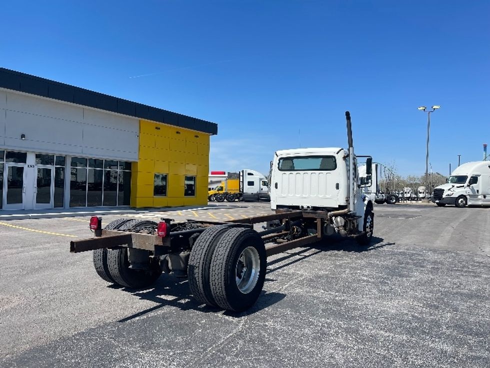 Cab and Chassis Truck-Light and Medium Duty Trucks-Freightliner-2017-M2-Kansas City-MO-180,280\n\t\tmiles-$ 33,250 - Image 8