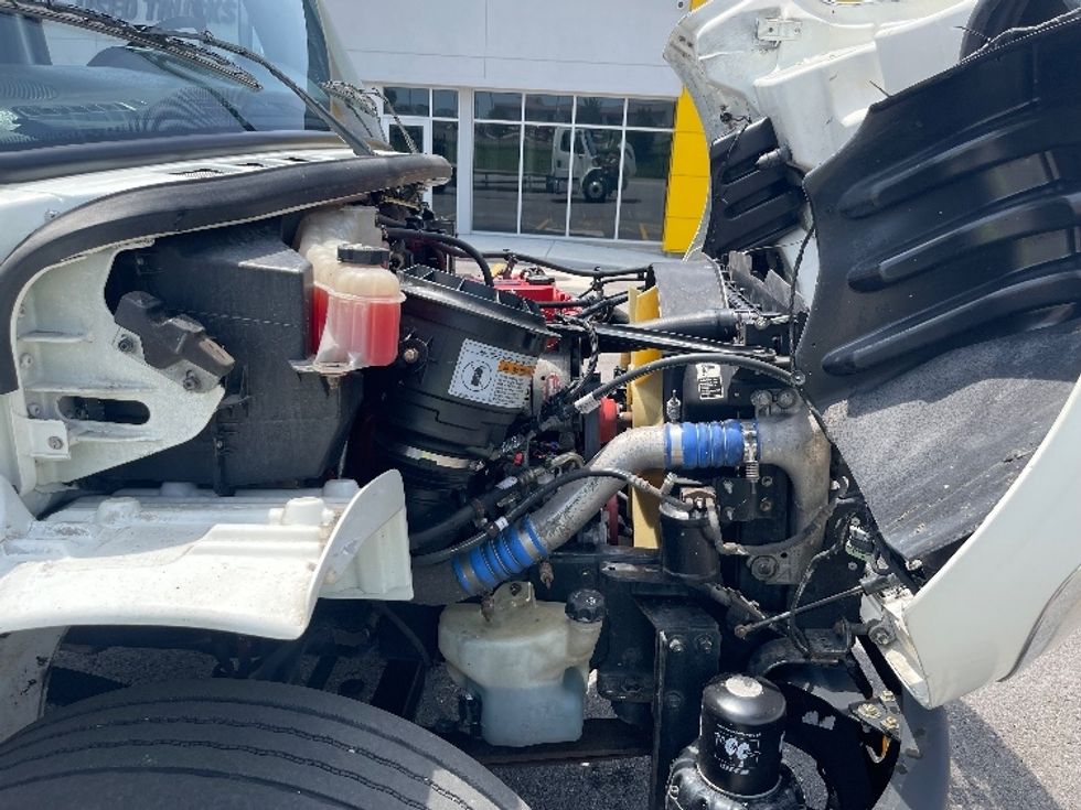 Cab and Chassis Truck-Light and Medium Duty Trucks-Freightliner-2017-M2-Kansas City-MO-183,581\n\t\tmiles-$ 36,750 - Image 18