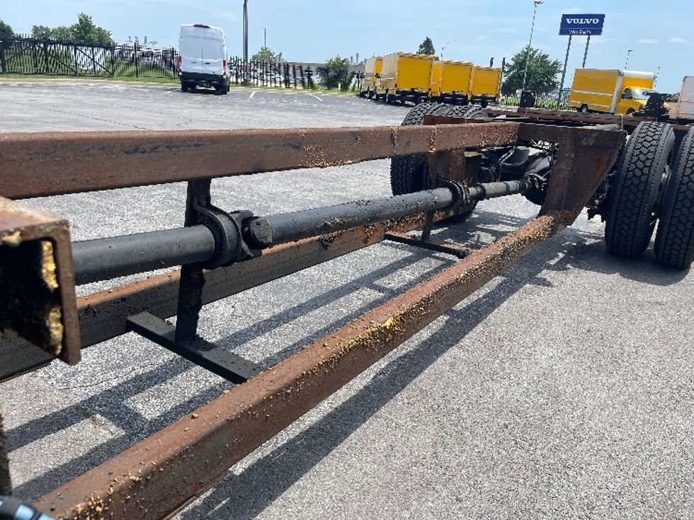 Cab and Chassis Truck-Light and Medium Duty Trucks-Freightliner-2017-M2-Kansas City-MO-183,581\n\t\tmiles-$ 36,750 - Image 5