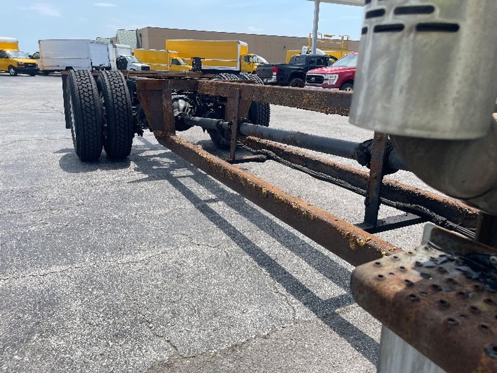 Cab and Chassis Truck-Light and Medium Duty Trucks-Freightliner-2017-M2-Kansas City-MO-183,581\n\t\tmiles-$ 36,750 - Image 9