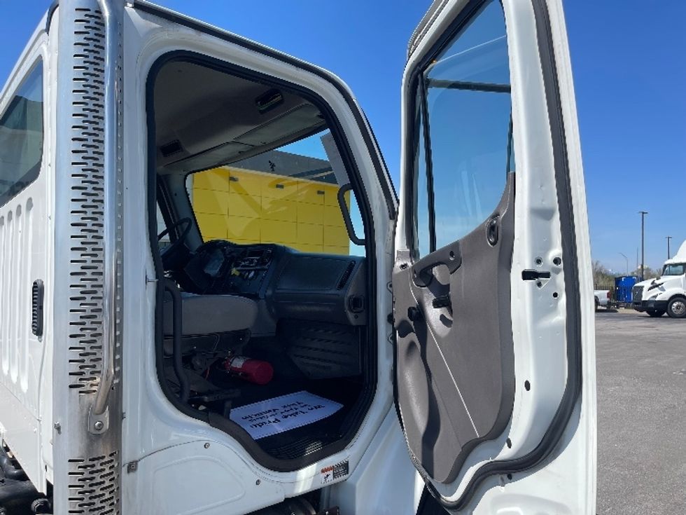 Cab and Chassis Truck-Light and Medium Duty Trucks-Freightliner-2017-M2-Kansas City-MO-187,906\n\t\tmiles-$ 32,500 - Image 15