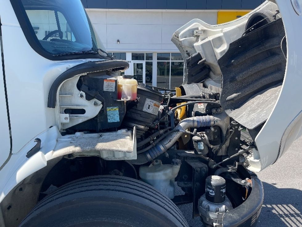 Cab and Chassis Truck-Light and Medium Duty Trucks-Freightliner-2017-M2-Kansas City-MO-187,906\n\t\tmiles-$ 32,500 - Image 18