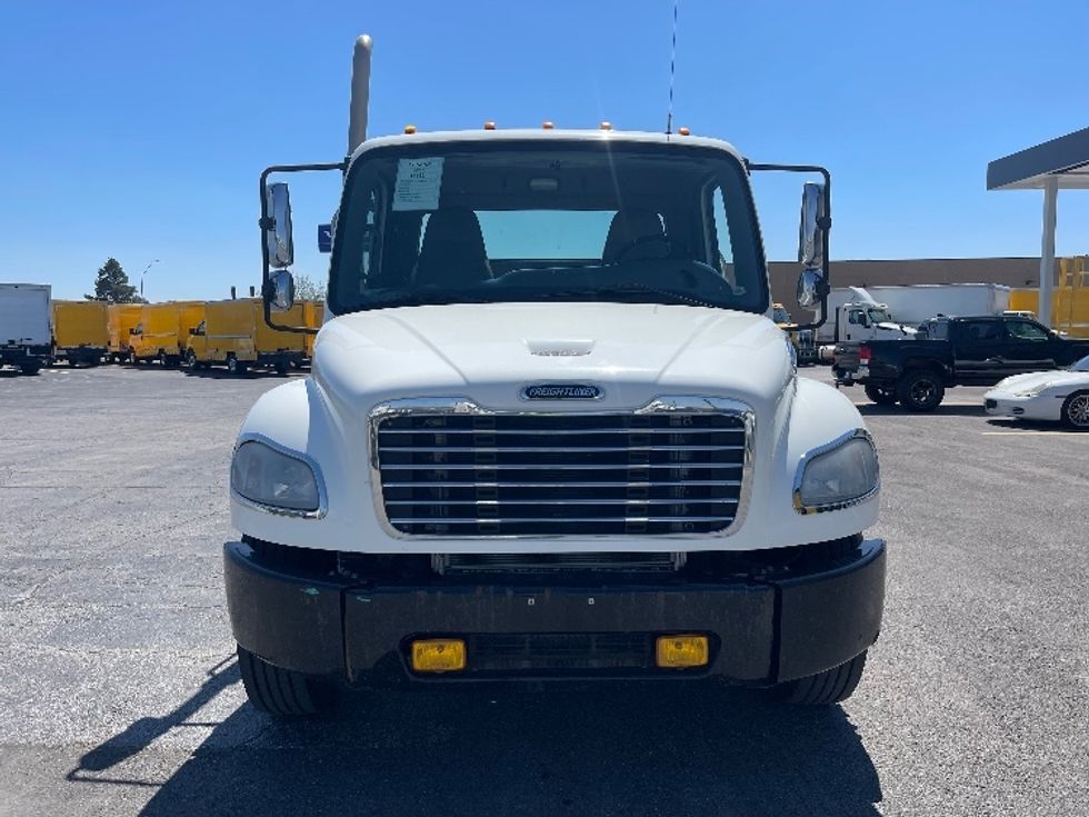 Cab and Chassis Truck-Light and Medium Duty Trucks-Freightliner-2017-M2-Kansas City-MO-187,906\n\t\tmiles-$ 32,500 - Image 2
