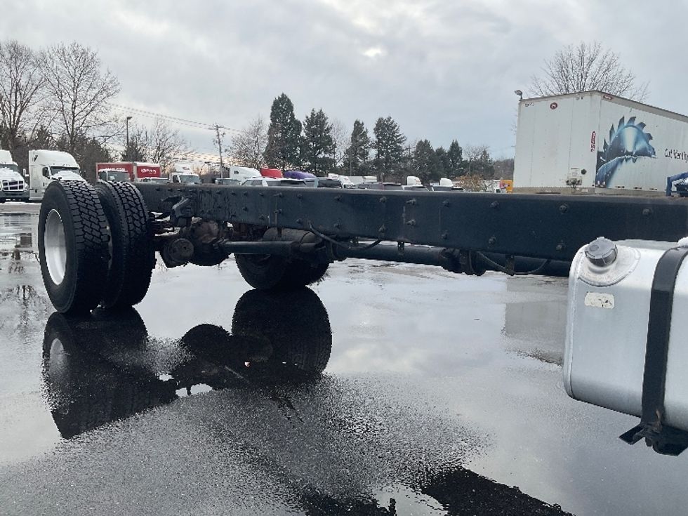 Cab and Chassis Truck-Light and Medium Duty Trucks-Freightliner-2017-M2-New Castle-DE-179,607\n\t\tmiles-$ 36,250 - Image 14