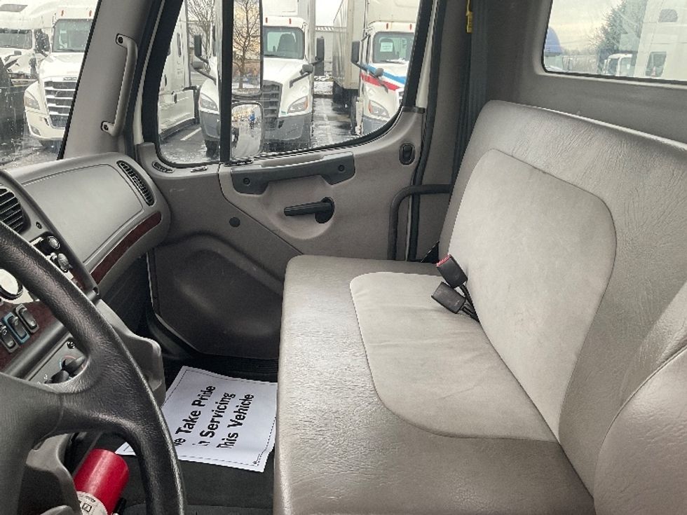 Cab and Chassis Truck-Light and Medium Duty Trucks-Freightliner-2017-M2-New Castle-DE-179,607\n\t\tmiles-$ 36,250 - Image 19