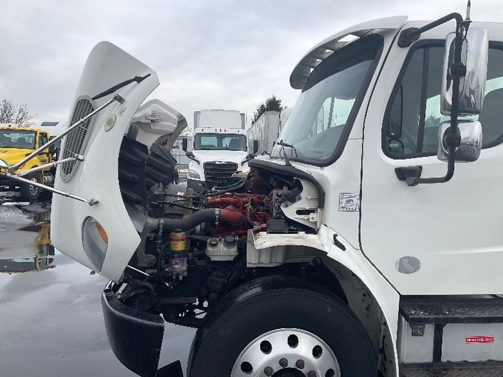 Cab and Chassis Truck-Light and Medium Duty Trucks-Freightliner-2017-M2-New Castle-DE-179,607\n\t\tmiles-$ 36,250 - Image 24