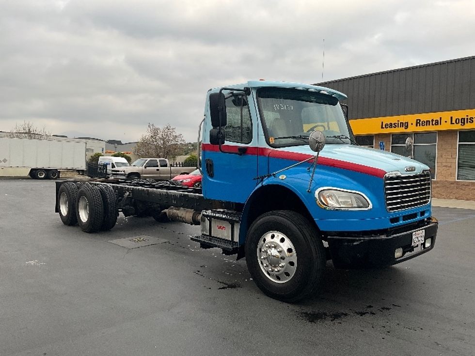 Cab and Chassis Truck-Light and Medium Duty Trucks-Freightliner-2017-M2-Sun Valley-CA-186,421\n\t\tmiles-$ 49,500 - Image 1