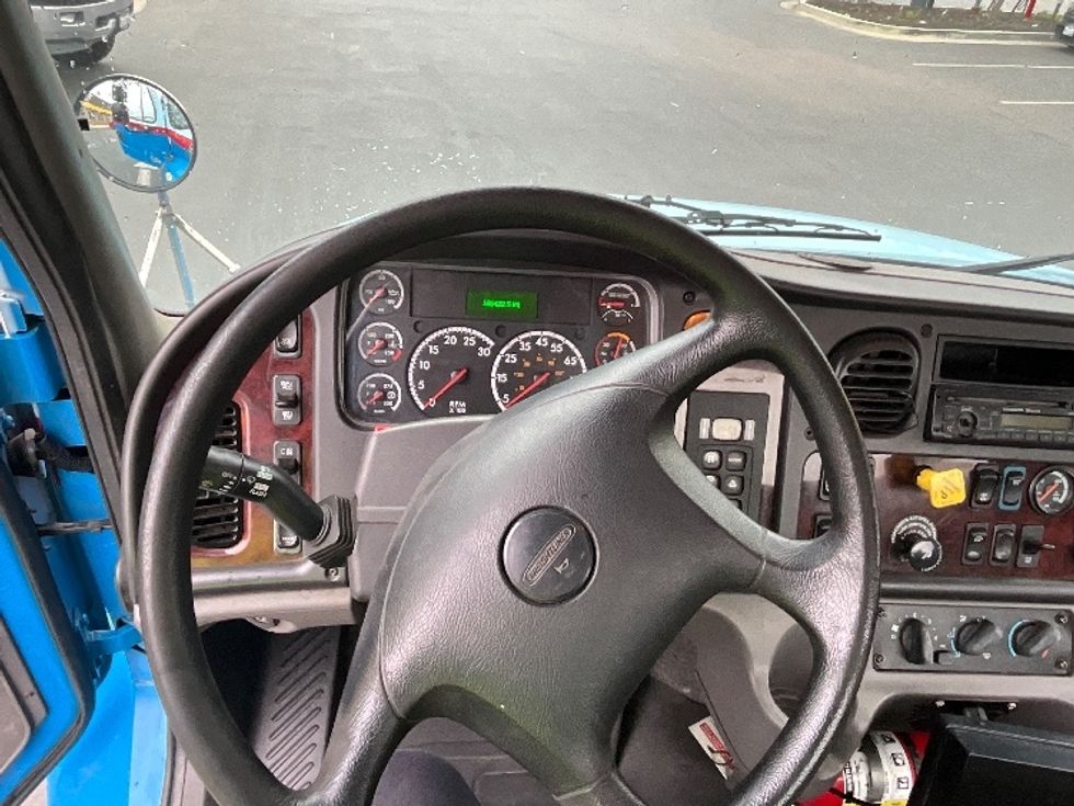 Cab and Chassis Truck-Light and Medium Duty Trucks-Freightliner-2017-M2-Sun Valley-CA-186,421\n\t\tmiles-$ 49,500 - Image 13