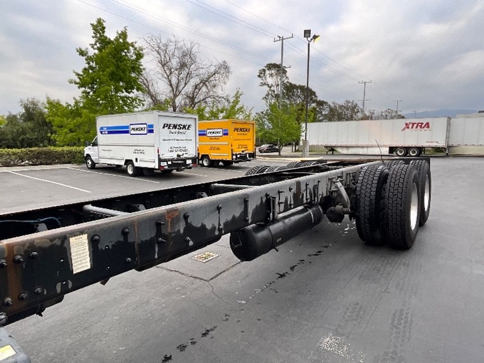 Cab and Chassis Truck-Light and Medium Duty Trucks-Freightliner-2017-M2-Sun Valley-CA-186,421\n\t\tmiles-$ 49,500 - Image 5