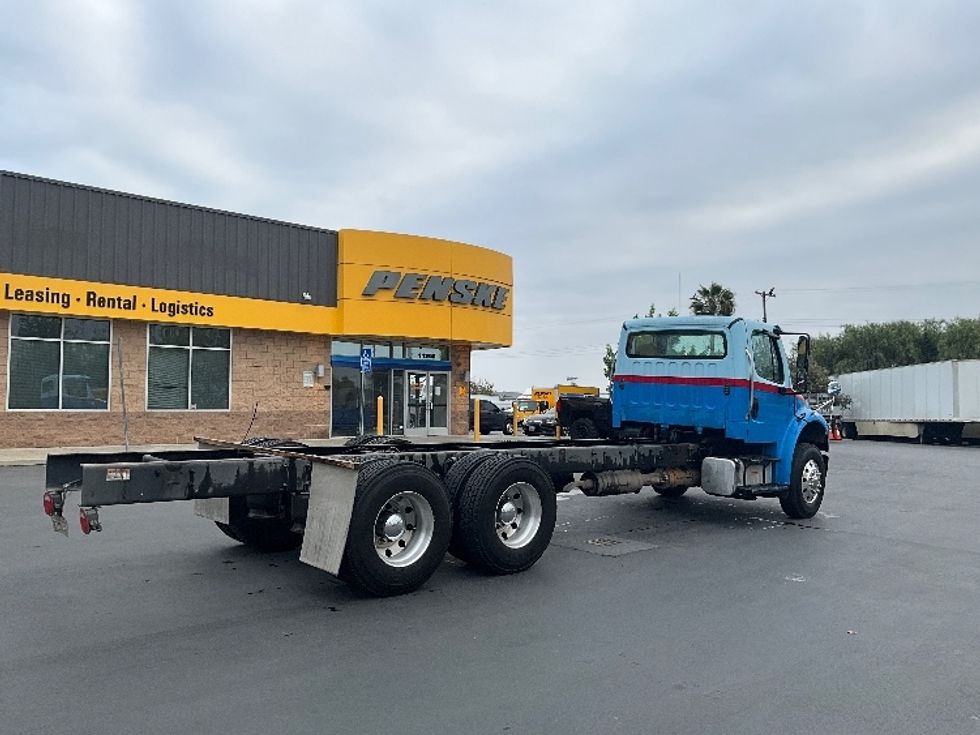 Cab and Chassis Truck-Light and Medium Duty Trucks-Freightliner-2017-M2-Sun Valley-CA-186,421\n\t\tmiles-$ 49,500 - Image 8