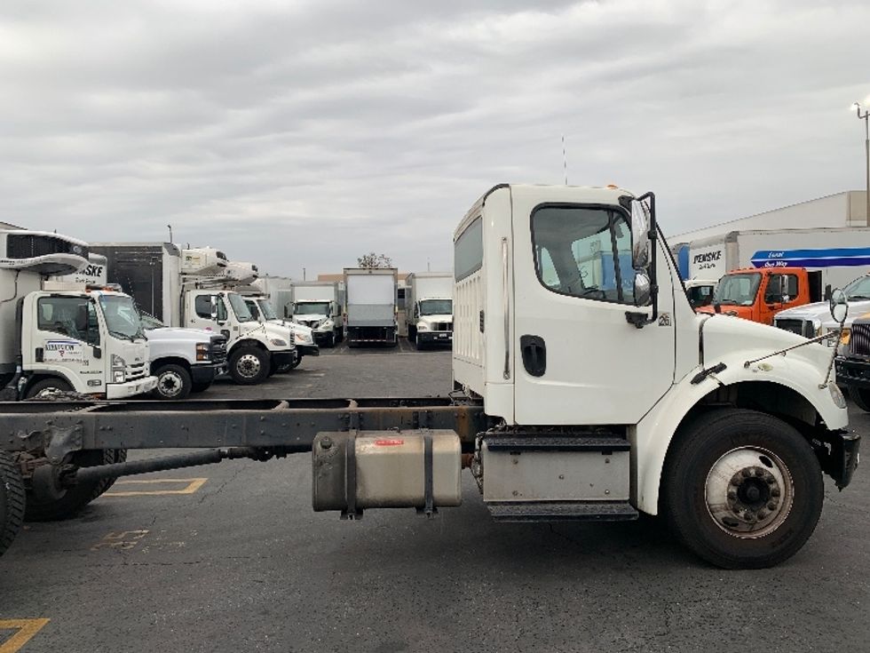 Cab and Chassis Truck-Light and Medium Duty Trucks-Freightliner-2017-M2-Torrance-CA-226,897\n\t\tmiles-$ 23,750 - Image 10
