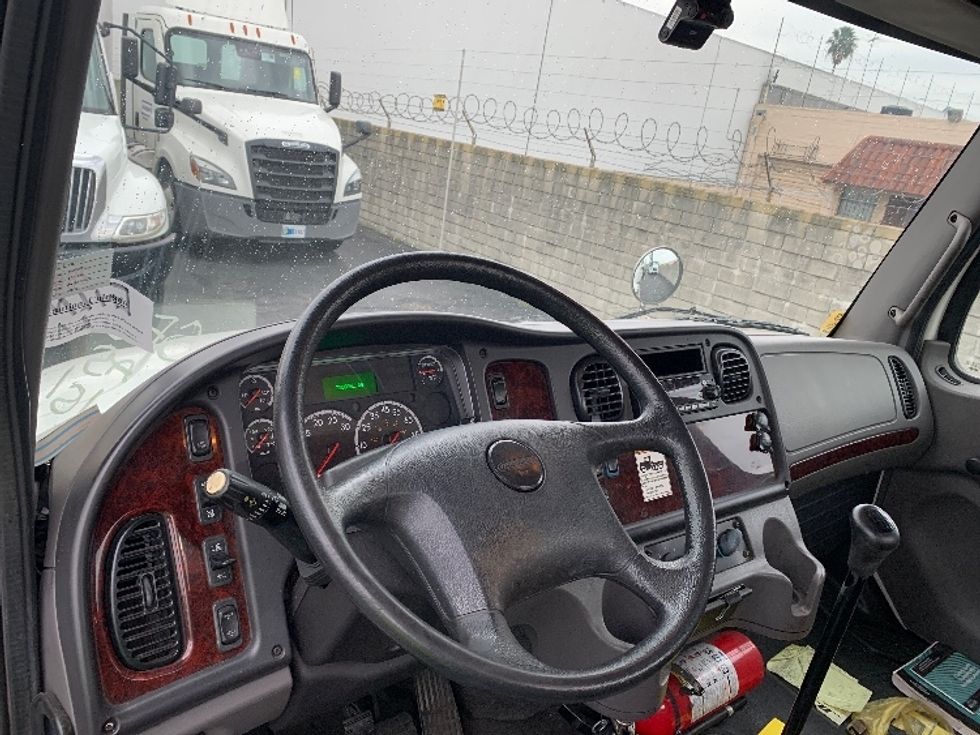 Cab and Chassis Truck-Light and Medium Duty Trucks-Freightliner-2017-M2-Torrance-CA-226,897\n\t\tmiles-$ 23,750 - Image 12