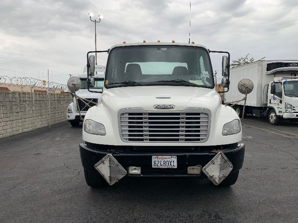 Cab and Chassis Truck-Light and Medium Duty Trucks-Freightliner-2017-M2-Torrance-CA-226,897\n\t\tmiles-$ 23,750 - Image 2