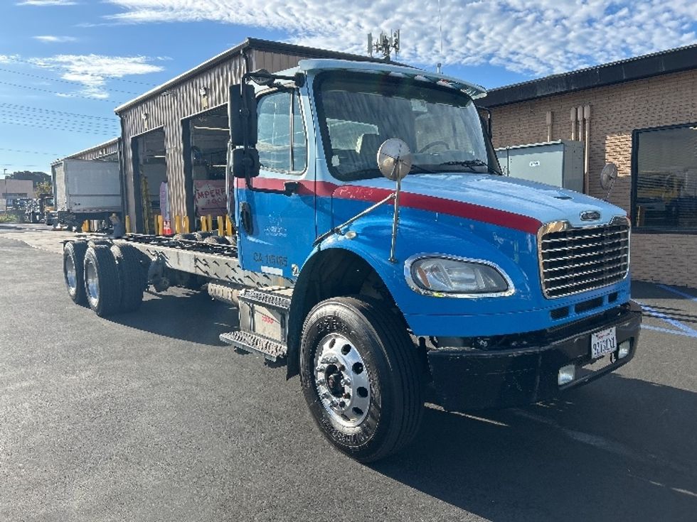 Cab and Chassis Truck-Light and Medium Duty Trucks-Freightliner-2017-M2-Ventura-CA-305,484\n\t\tmiles-$ 39,750 - Image 1