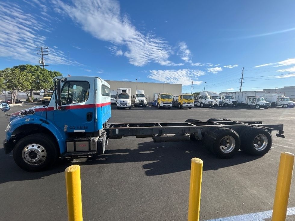 Cab and Chassis Truck-Light and Medium Duty Trucks-Freightliner-2017-M2-Ventura-CA-305,484\n\t\tmiles-$ 39,750 - Image 4