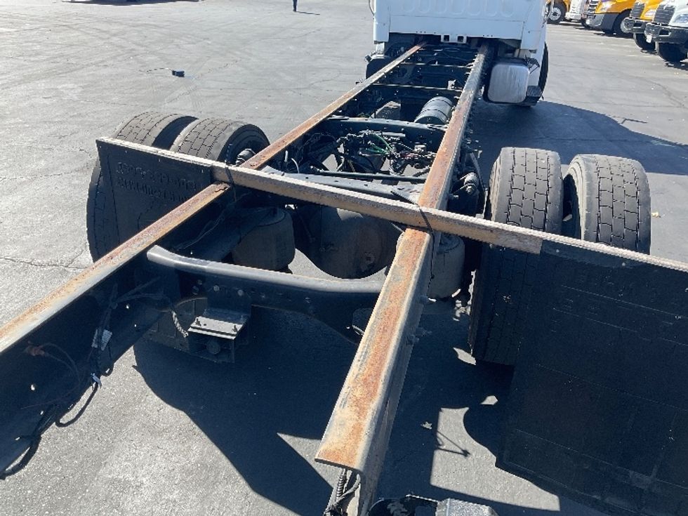 Cab and Chassis Truck-Light and Medium Duty Trucks-Freightliner-2017-M2-West Sacramento-CA-185,339\n\t\tmiles-$ 38,250 - Image 11