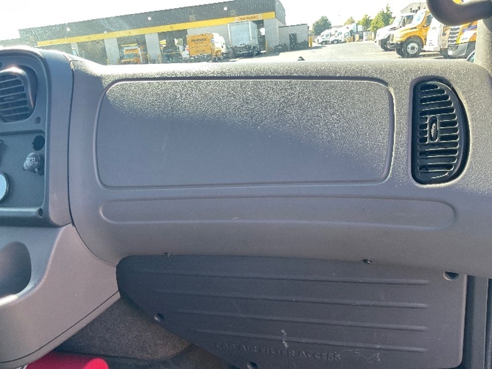 Cab and Chassis Truck-Light and Medium Duty Trucks-Freightliner-2017-M2-West Sacramento-CA-185,339\n\t\tmiles-$ 38,250 - Image 20