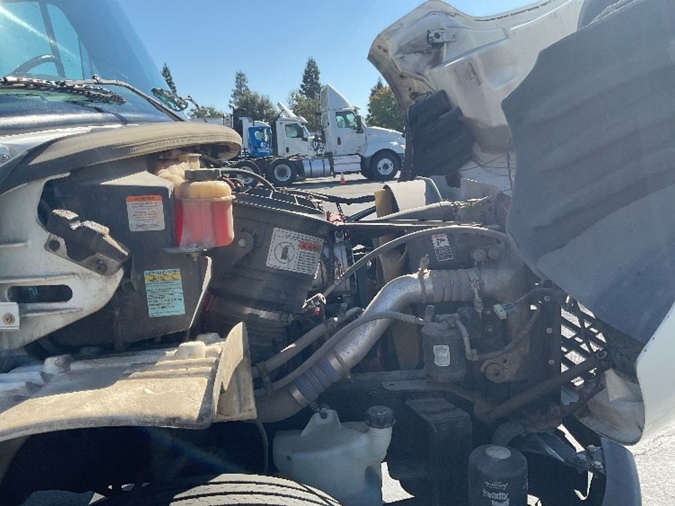 Cab and Chassis Truck-Light and Medium Duty Trucks-Freightliner-2017-M2-West Sacramento-CA-185,339\n\t\tmiles-$ 38,250 - Image 22