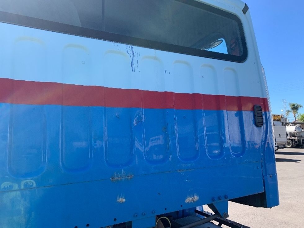 Cab and Chassis Truck-Light and Medium Duty Trucks-Freightliner-2017-M2-West Sacramento-CA-189,540\n\t\tmiles-$ 48,500 - Image 21