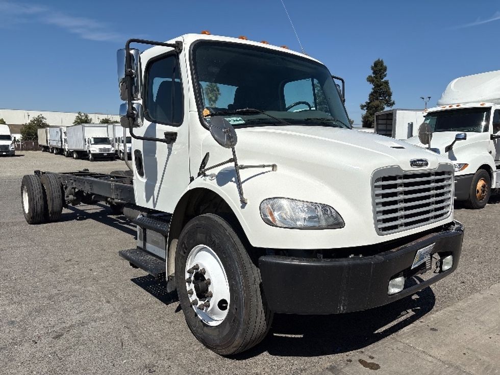 Cab and Chassis Truck-Light and Medium Duty Trucks-Freightliner-2017-M2-West Sacramento-CA-334,585\n\t\tmiles-$ 19,000 - Image 1