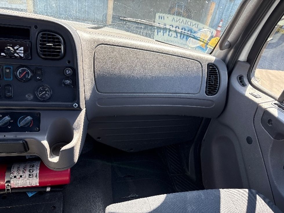 Cab and Chassis Truck-Light and Medium Duty Trucks-Freightliner-2017-M2-West Sacramento-CA-334,585\n\t\tmiles-$ 19,000 - Image 14