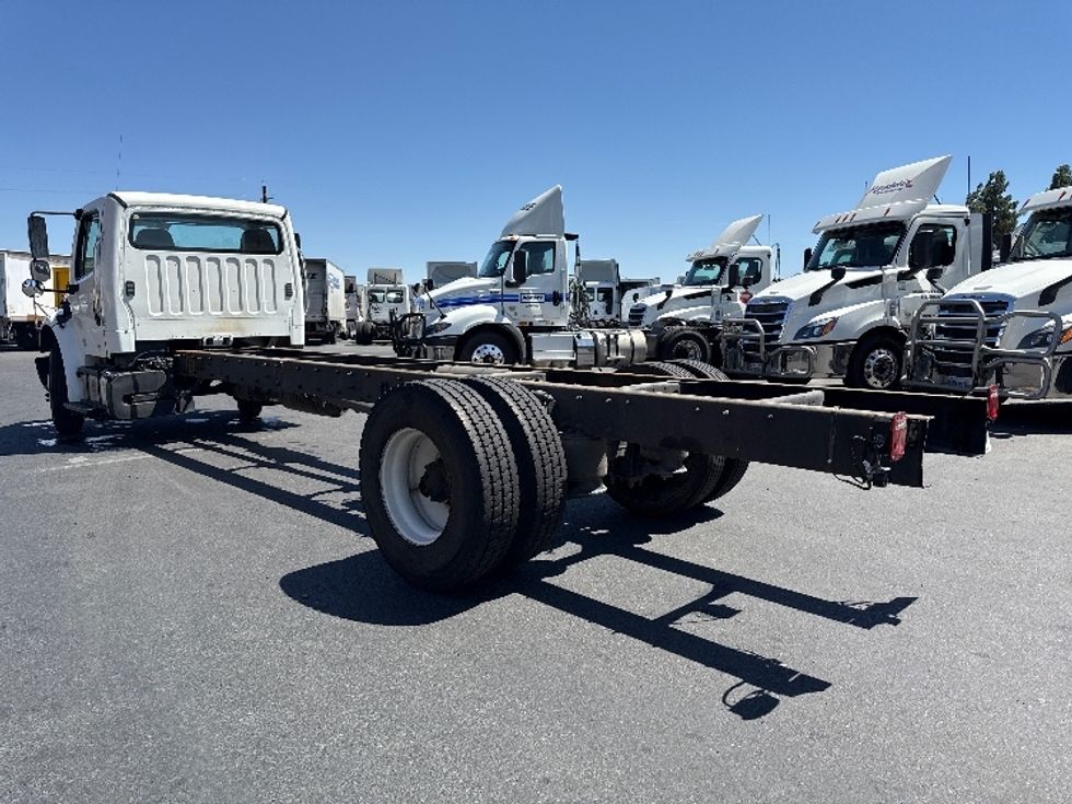 Cab and Chassis Truck-Light and Medium Duty Trucks-Freightliner-2017-M2-West Sacramento-CA-334,585\n\t\tmiles-$ 19,000 - Image 6