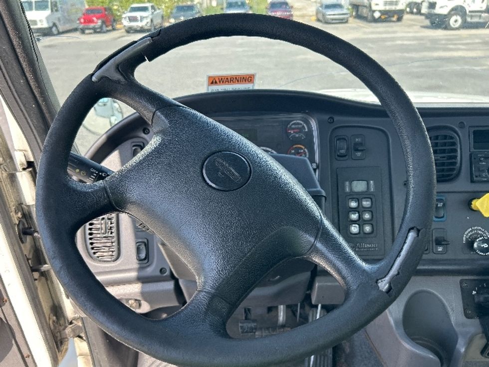 Cab and Chassis Truck-Light and Medium Duty Trucks-Freightliner-2017-M211264S-Hammond-LA-493,663\n\t\tmiles-$ 60,750 - Image 10