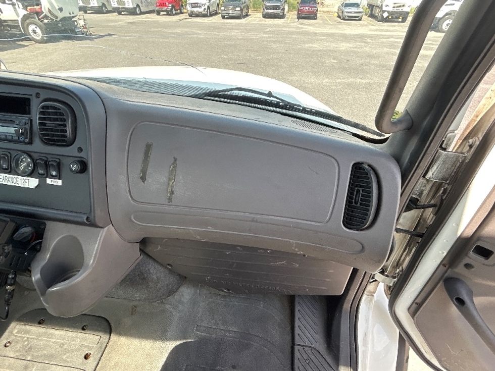 Cab and Chassis Truck-Light and Medium Duty Trucks-Freightliner-2017-M211264S-Hammond-LA-493,663\n\t\tmiles-$ 60,750 - Image 14