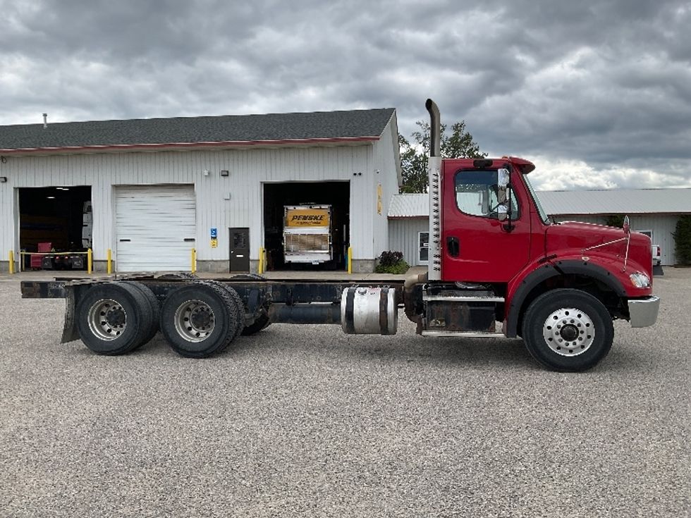 Cab and Chassis Truck-Light and Medium Duty Trucks-Freightliner-2017-M211264S-Lansing-MI-341,225\n\t\tmiles-$ 65,750 - Image 10