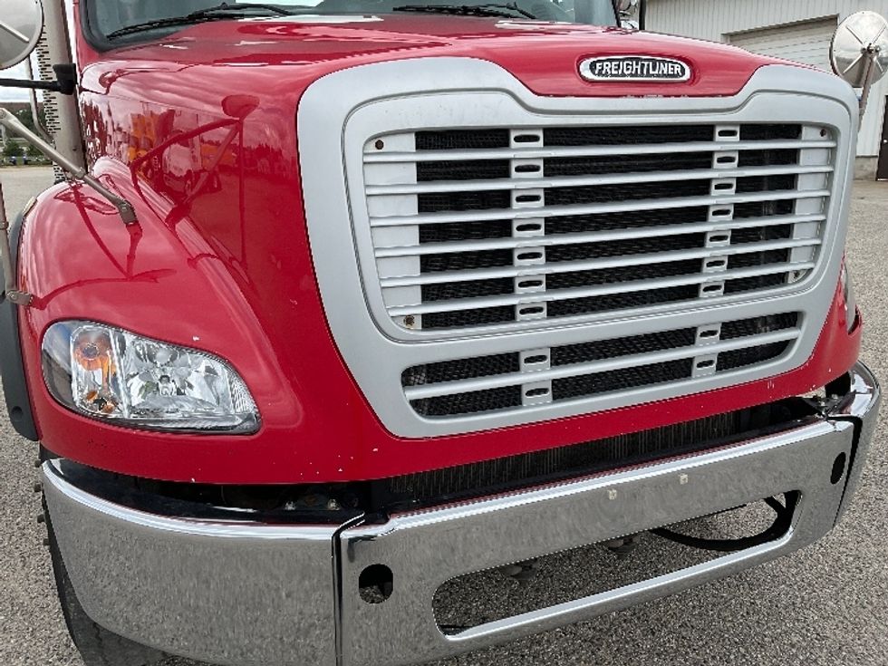 Cab and Chassis Truck-Light and Medium Duty Trucks-Freightliner-2017-M211264S-Lansing-MI-341,225\n\t\tmiles-$ 65,750 - Image 20