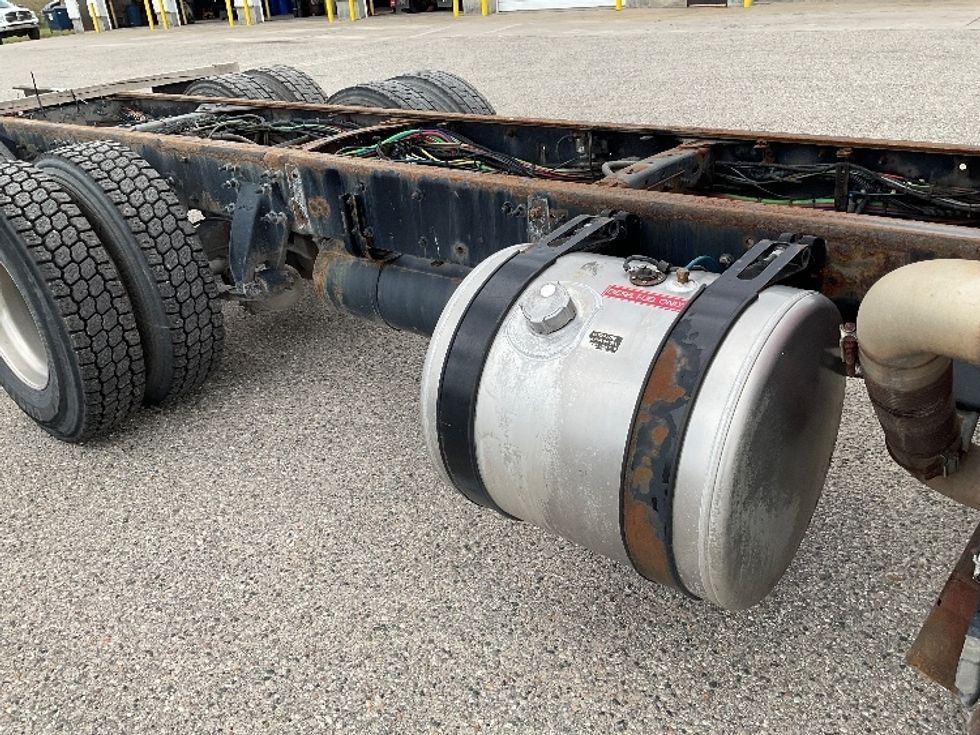 Cab and Chassis Truck-Light and Medium Duty Trucks-Freightliner-2017-M211264S-Lansing-MI-341,225\n\t\tmiles-$ 65,750 - Image 9