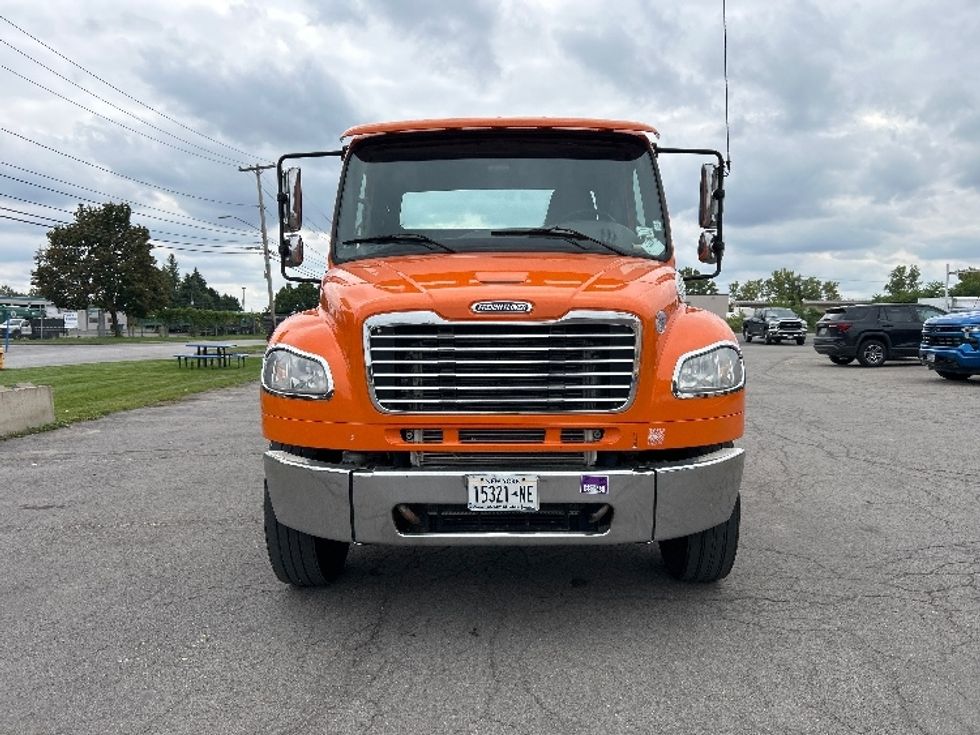 Cab and Chassis Truck-Light and Medium Duty Trucks-Freightliner-2018-M2-Fredonia-NY-142,636\n\t\tmiles-$ 47,250 - Image 2