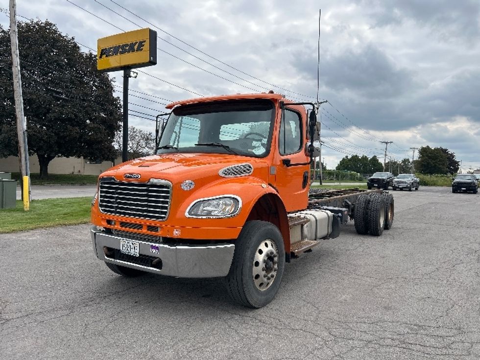 Cab and Chassis Truck-Light and Medium Duty Trucks-Freightliner-2018-M2-Fredonia-NY-142,636\n\t\tmiles-$ 47,250 - Image 3