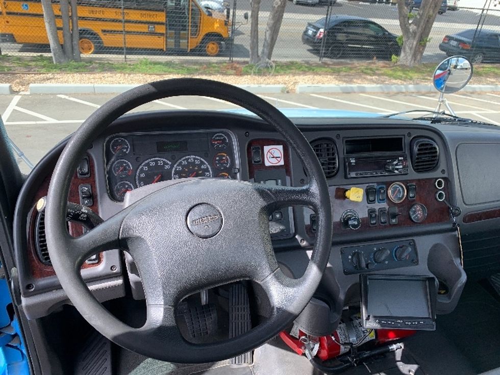 Cab and Chassis Truck-Light and Medium Duty Trucks-Freightliner-2018-M2-Fresno-CA-218,503\n\t\tmiles-$ 46,250 - Image 12