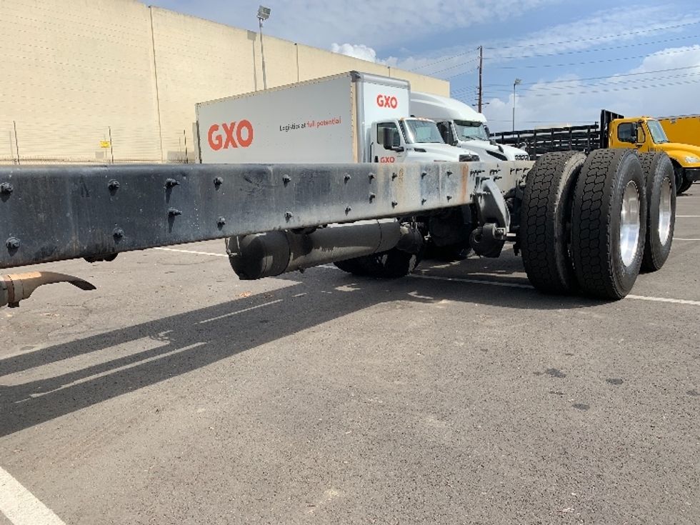 Cab and Chassis Truck-Light and Medium Duty Trucks-Freightliner-2018-M2-Fresno-CA-218,503\n\t\tmiles-$ 46,250 - Image 5
