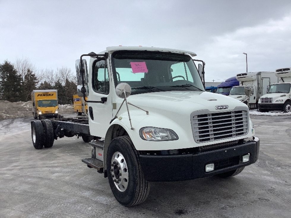 Cab and Chassis Truck-Light and Medium Duty Trucks-Freightliner-2018-M2-Lancaster-PA-182,600\n\t\tmiles-$ 38,000 - Image 1