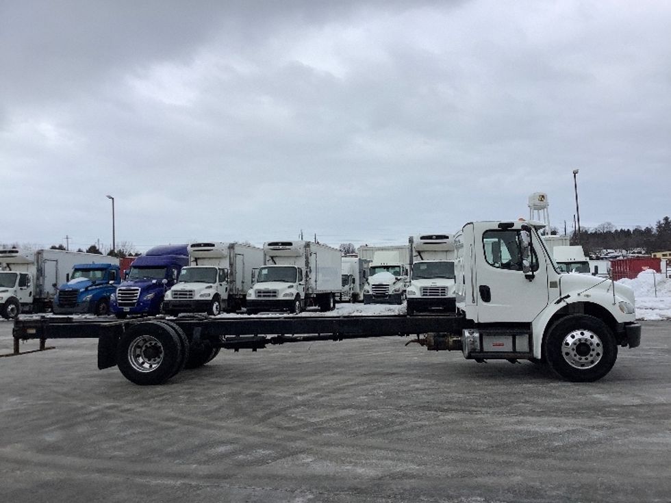 Cab and Chassis Truck-Light and Medium Duty Trucks-Freightliner-2018-M2-Lancaster-PA-182,600\n\t\tmiles-$ 38,000 - Image 15