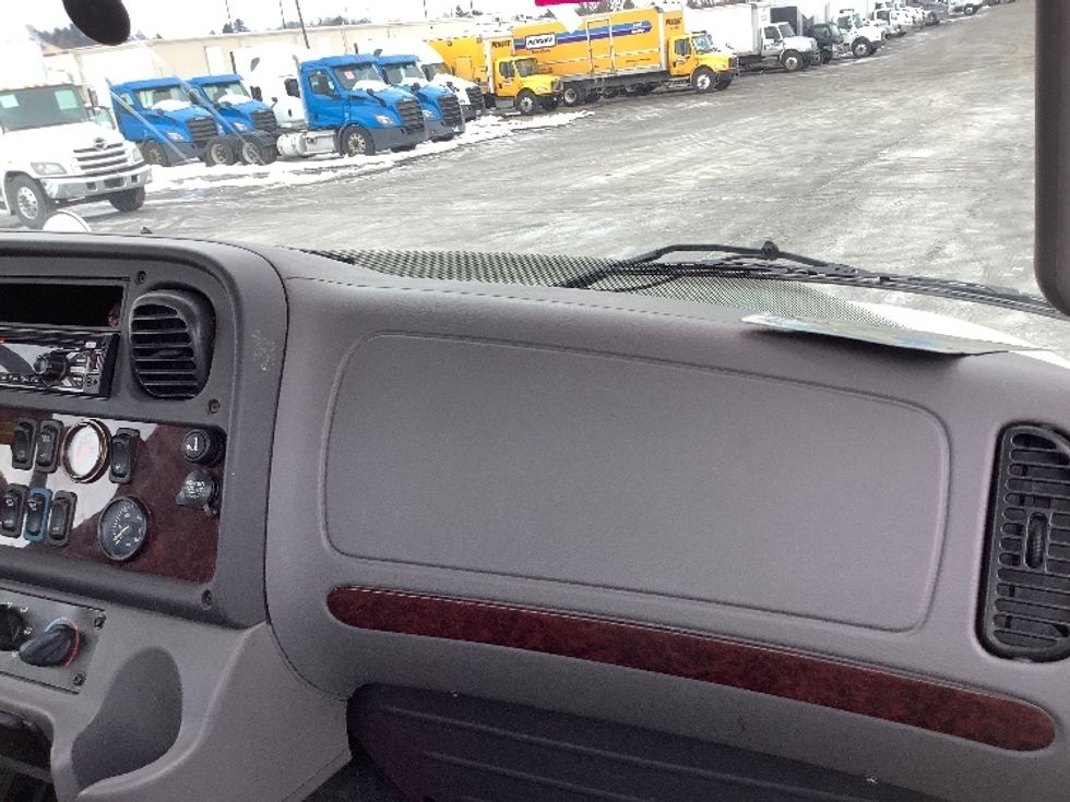 Cab and Chassis Truck-Light and Medium Duty Trucks-Freightliner-2018-M2-Lancaster-PA-182,600\n\t\tmiles-$ 38,000 - Image 21